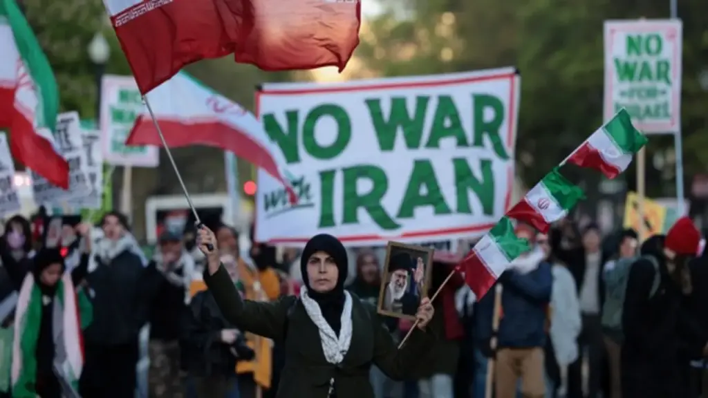 Đối mặt hạn chót pháp lý, ông Trump có phải dừng xung đột với Iran?