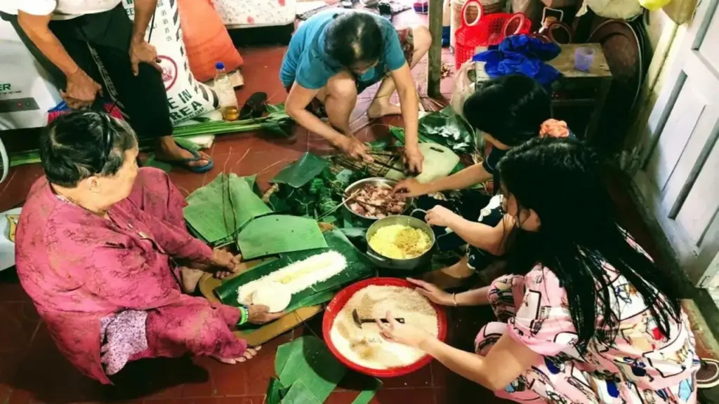 Dù con lớn khôn cỡ nào, mẹ vẫn muốn giữ con trong vòng tay