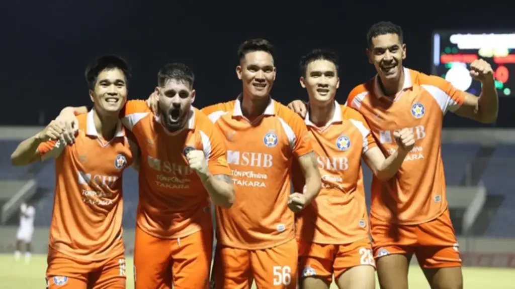 Đua vô địch đã hạ màn nhưng V-League vẫn cực kỳ đáng xem: Còn 2 cuộc đua 'nóng'