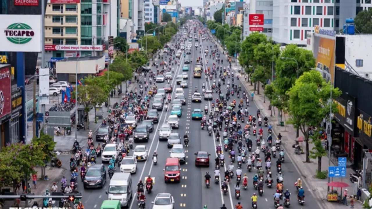 Đường 3 chiều đầu tiên ở Việt Nam trên đường Cộng Hòa: Đi sao cho đúng?