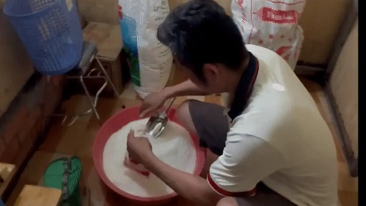 Đường dây sản xuất hơn 4 tấn bột ngọt giả bị phát hiện tại TP HCM