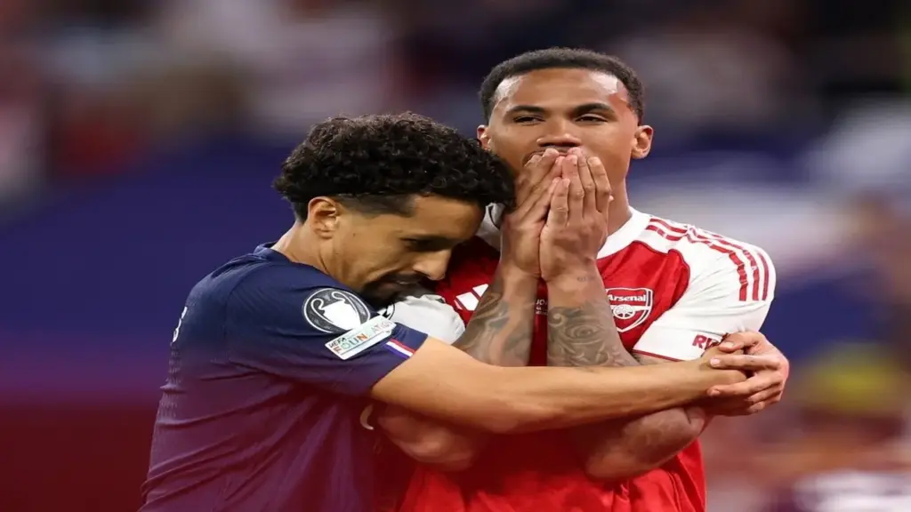 Gabriel - tội đồ đáng thương của Arsenal