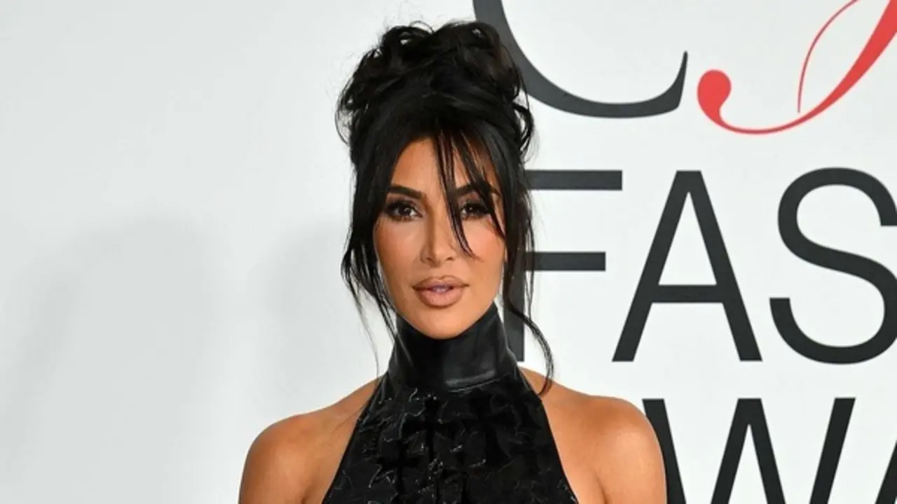 Gần 300 món đồ độc lạ của Kim Kardashian bất ngờ được đem bán đấu giá