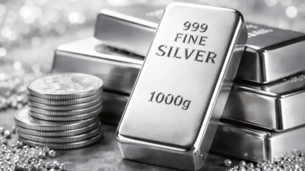 Giá bạc hôm nay (18/5): Bạc trong nước bật tăng trở lại, trái chiều bạc thế giới lao dốc không phanh