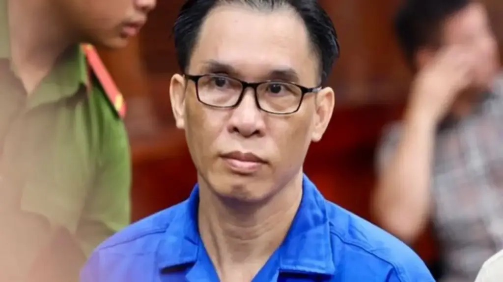 Gia đình đại gia Đinh Trường Chinh: Anh trai vướng vòng lao lý, chị gái bị truy nã