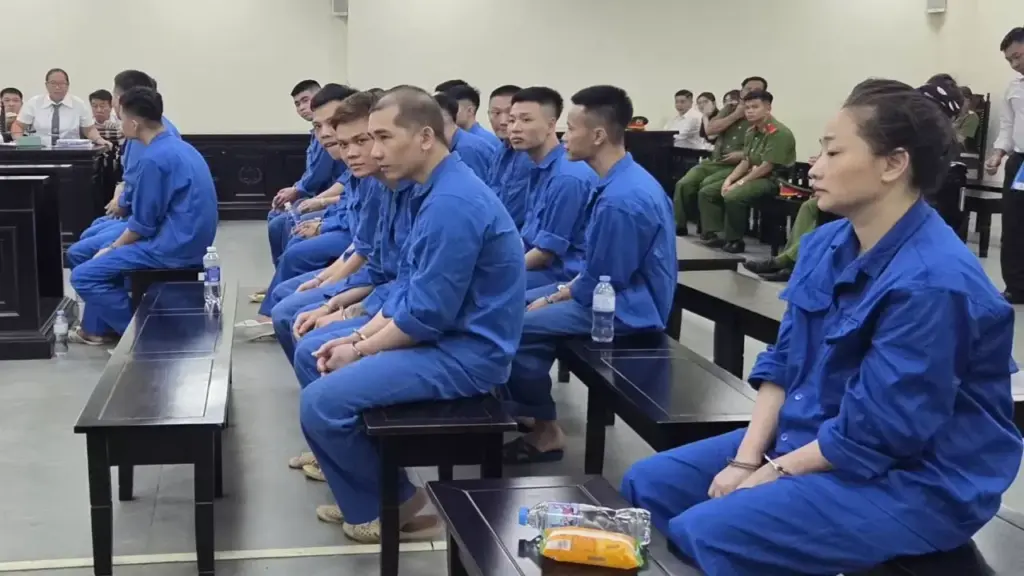 Giả 'Huấn Hoa Hồng' để lừa cho vay tiền không cần thế chấp