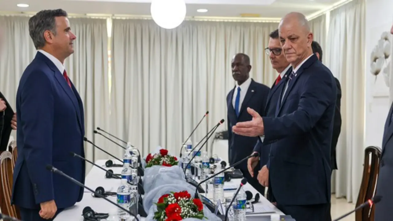 Giám đốc CIA hội đàm quan chức cấp cao Cuba