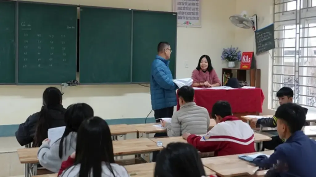 Giáo viên hợp đồng kêu cứu vì bị nợ lương nhiều tháng