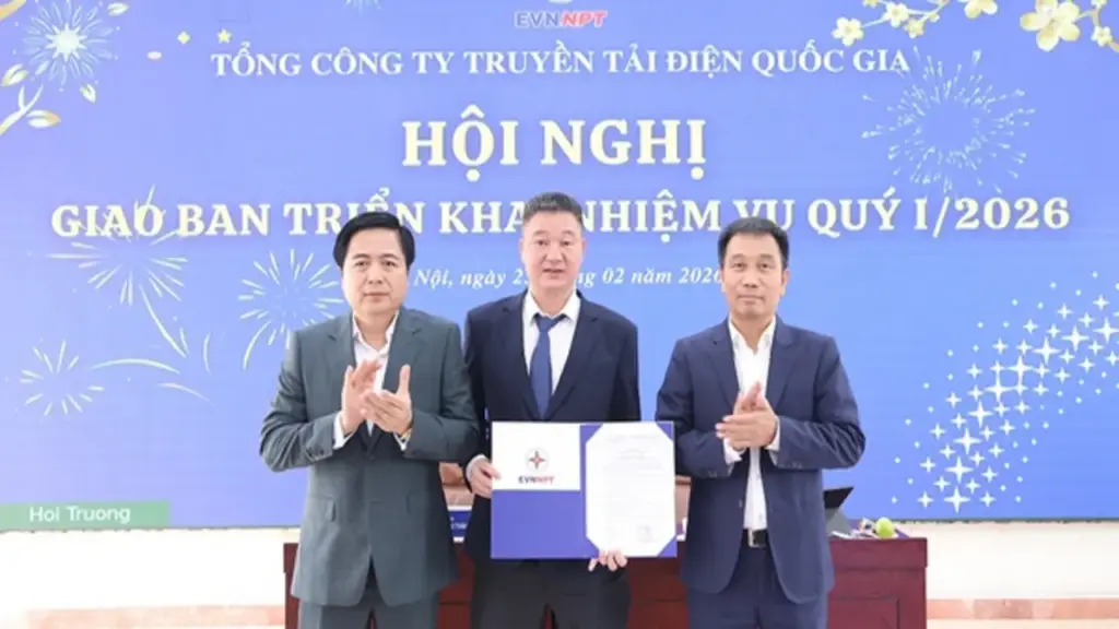 Giữa lùm xùm ngành điện, EVNNPT có quyền Tổng giám đốc mới