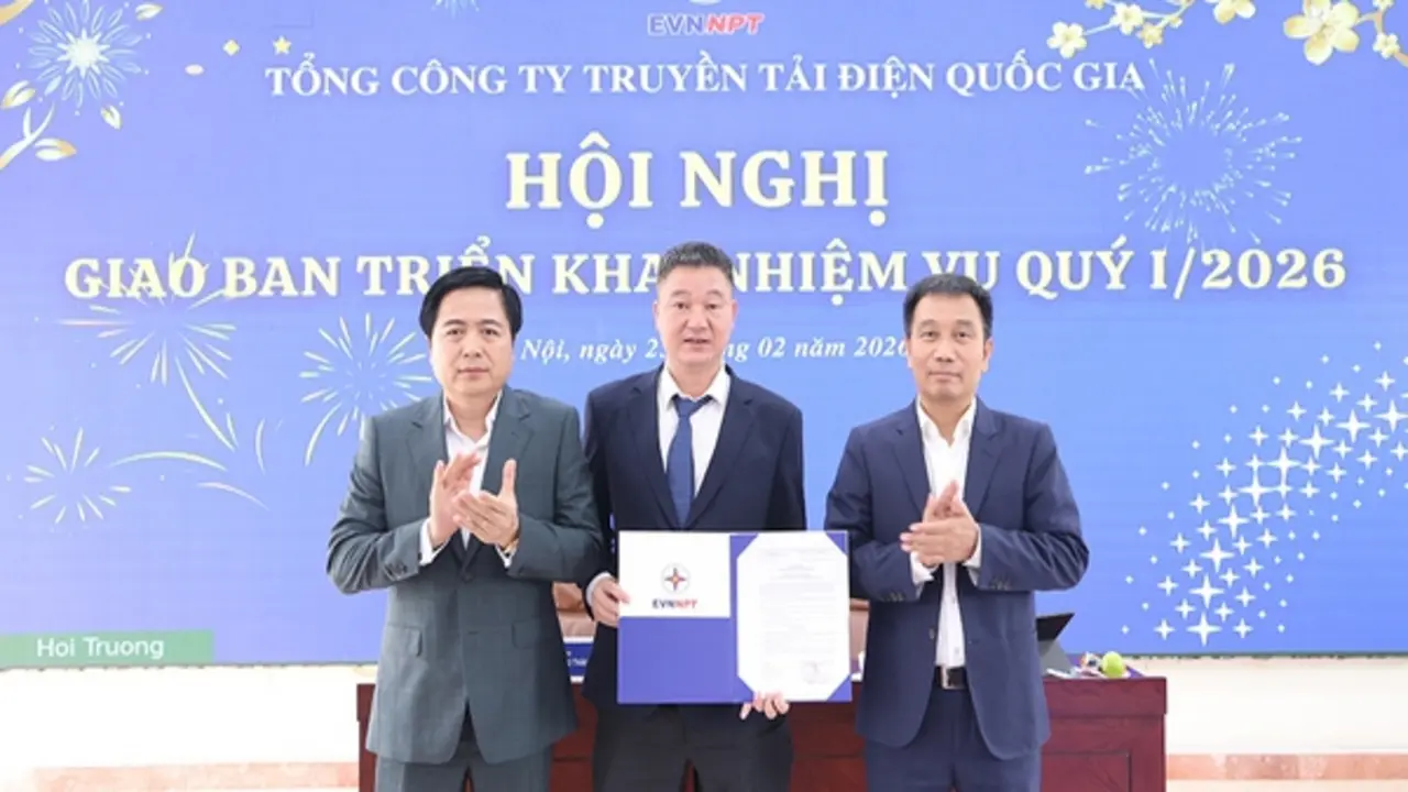 Giữa lùm xùm ngành điện, EVNNPT có quyền Tổng giám đốc mới
