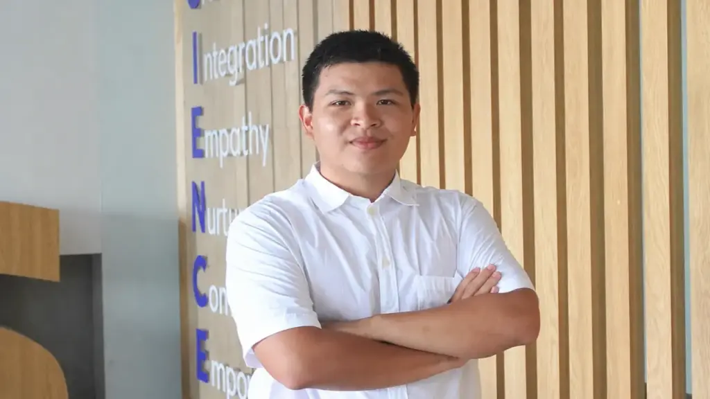 'Gõ cửa' giáo sư, nam sinh giành học bổng tiến sĩ đại học top 7 Mỹ