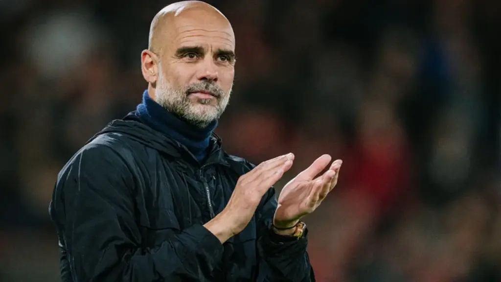 Guardiola chúc mừng Arsenal vô địch