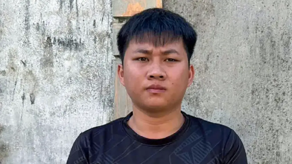 Gửi 50 triệu đồng tiền ăn trộm vào ngân hàng