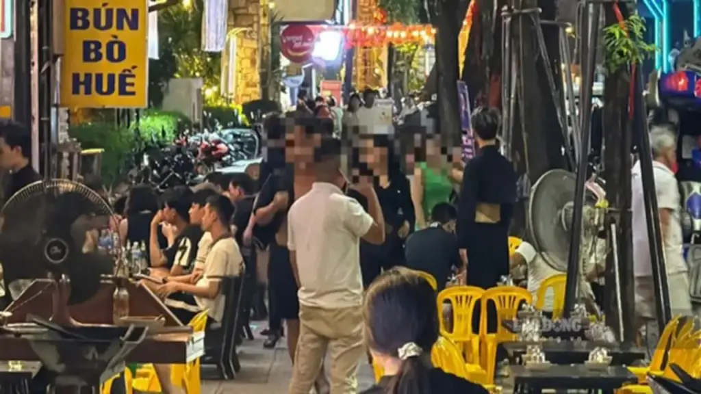 Hà Nội đề xuất nhiều mức phạt mới, nặng với hành vi lấn chiếm vỉa hè, lòng lề đường