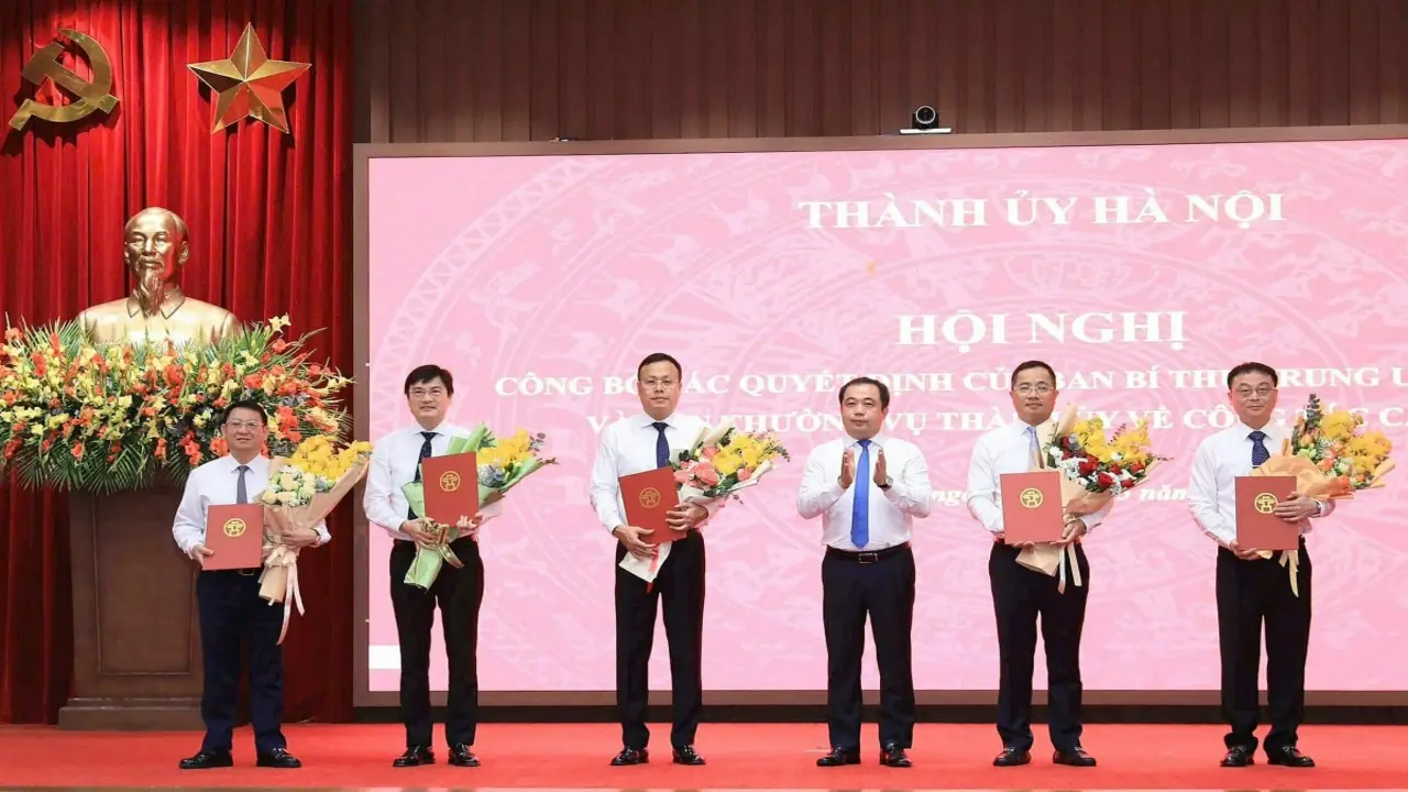 Hà Nội điều động loạt lãnh đạo sở, phường, xã