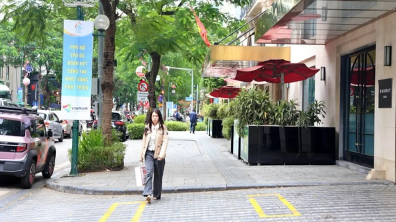 Hà Nội dự kiến giá thuê vỉa hè 45.000 đồng/m2/tháng để kinh doanh