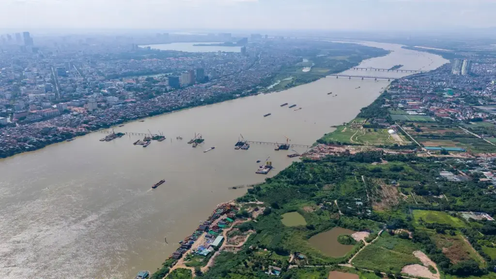Hà Nội tái định cư bằng hoặc tốt hơn nơi ở cũ cho người dân trục sông Hồng