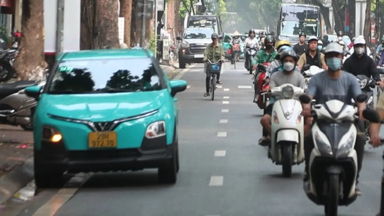 Hà Nội tính hỗ trợ 5 triệu khi đổi xe máy xăng sang điện