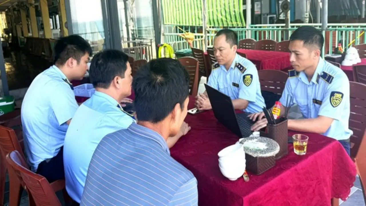Hà Tĩnh: Xử phạt nhà hàng mực nhảy không niêm yết giá hàng hóa