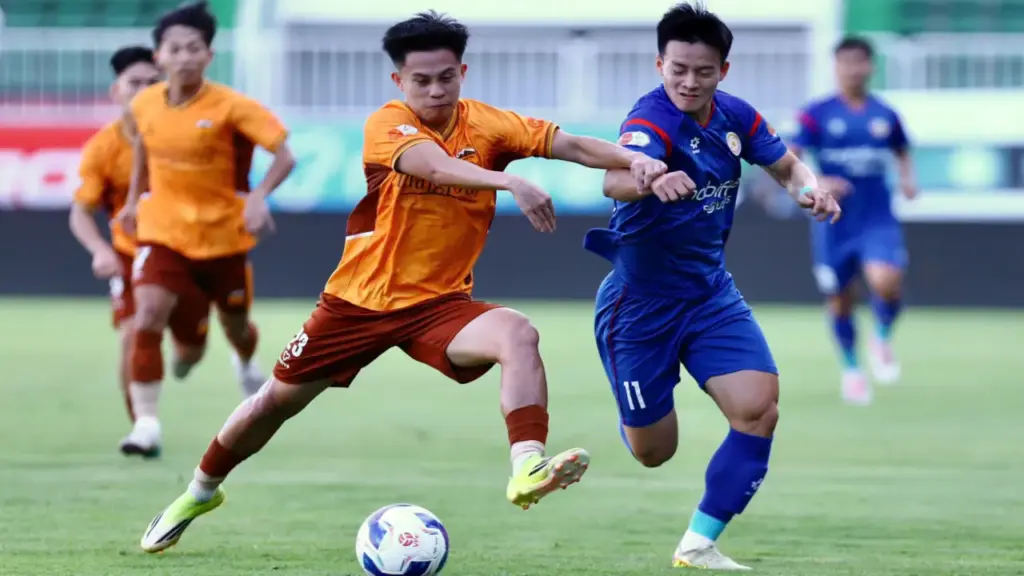 HAGL thua đội chót bảng V-League