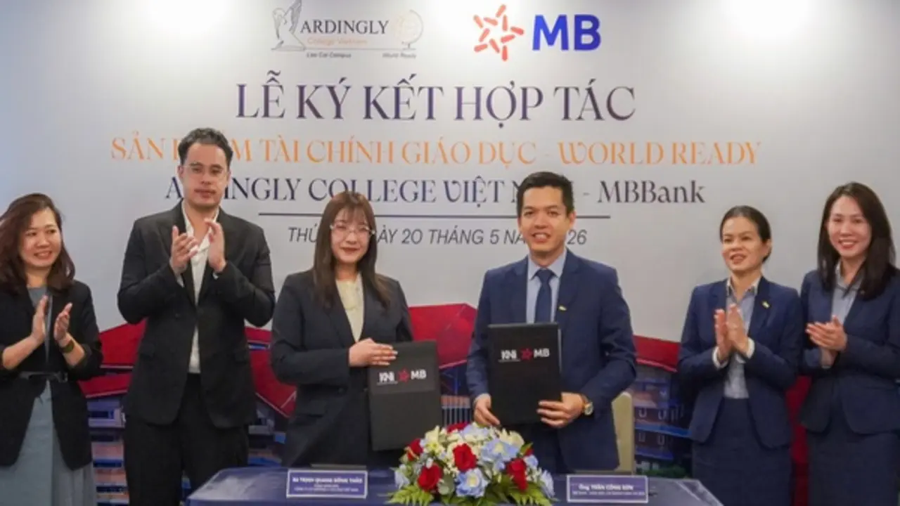Hai ngân hàng tham gia gói tài chính cho gia đình người học trường nội trú Anh tại Việt Nam