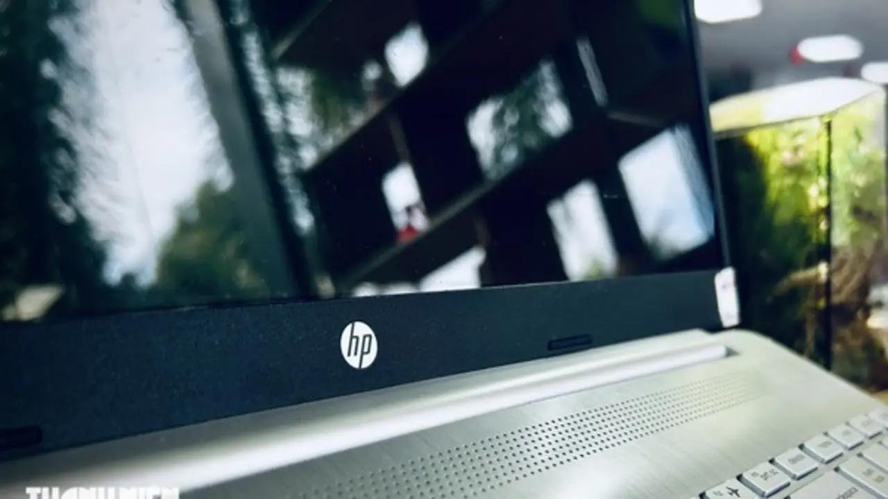 Hàng loạt laptop HP cao cấp đột ngột biến thành 'cục gạch' sau một đêm