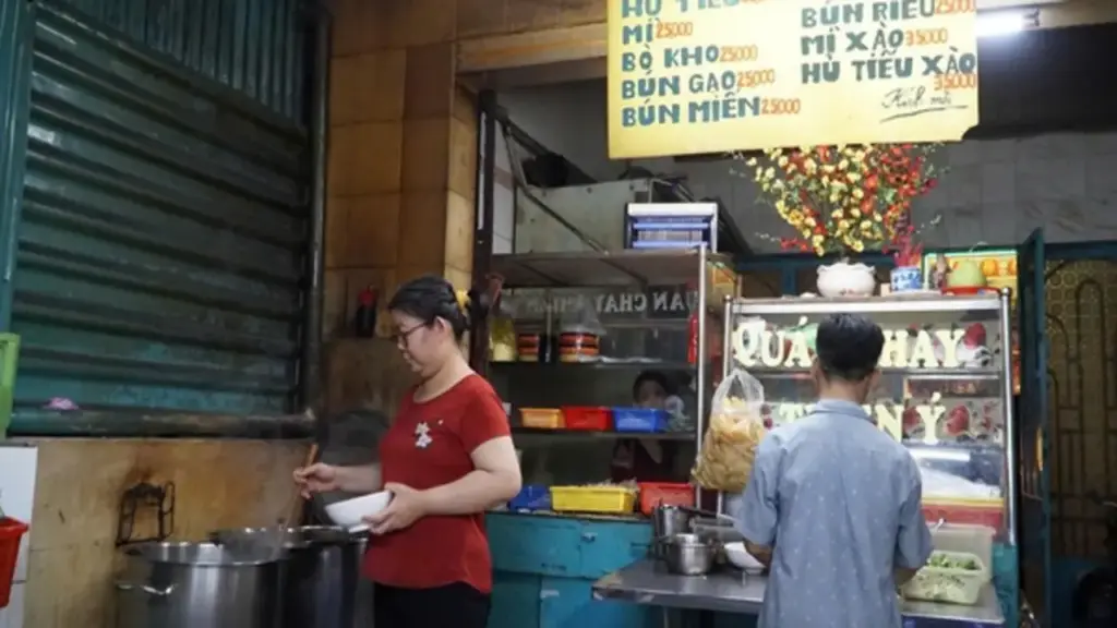 Hẻm món chay Xóm Giá ở TP.HCM: Từ hơn 20 quán nay chỉ còn vài tiệm đỏ lửa
