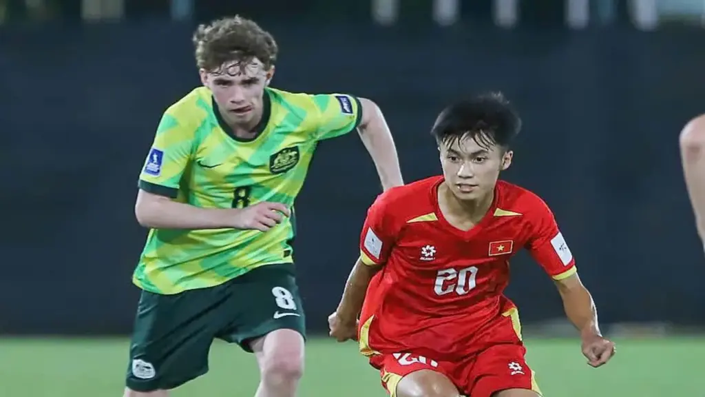 HLV Roland khen U17 Việt Nam: Chỉ 10 ngày tập đã tạo nên kỳ tích, rất đáng tự hào