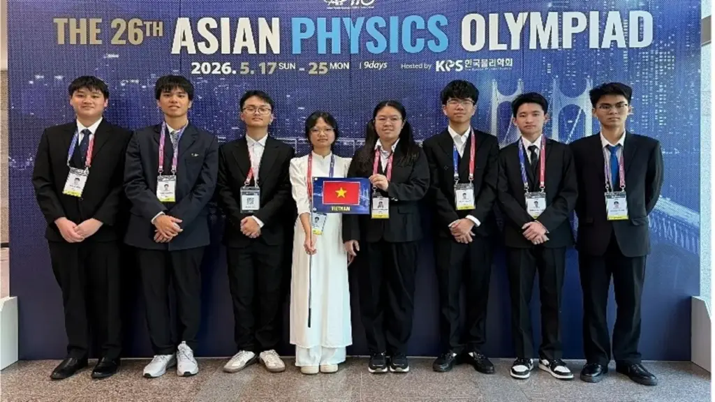 Học sinh Việt vào top 8 Olympic Vật lý châu Á