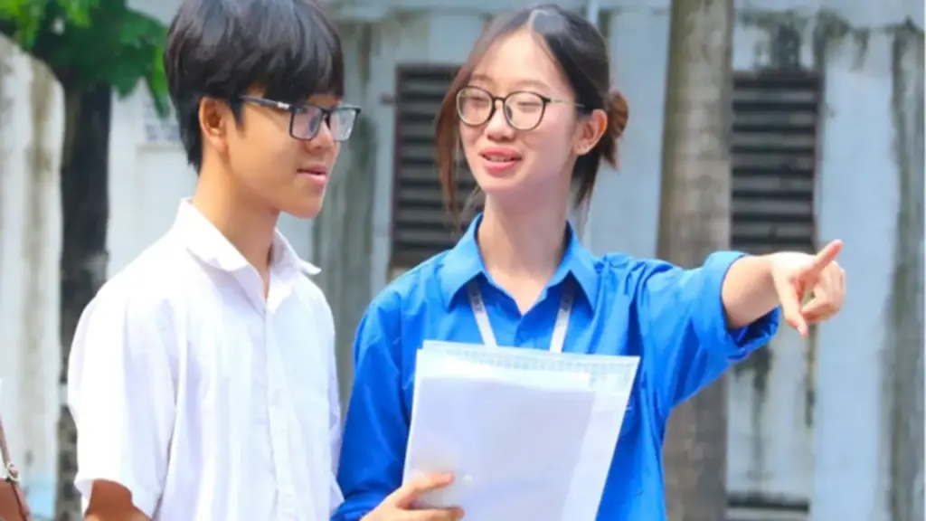 Hơn 124.000 thí sinh Hà Nội bước vào môn Toán, khép lại kỳ thi vào lớp 10 công lập