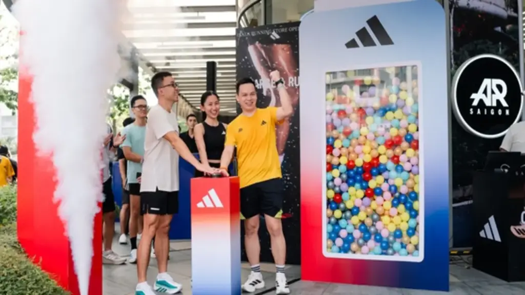 Hơn 200 runner tham gia sự kiện chạy bộ ra mắt Sala Running Store