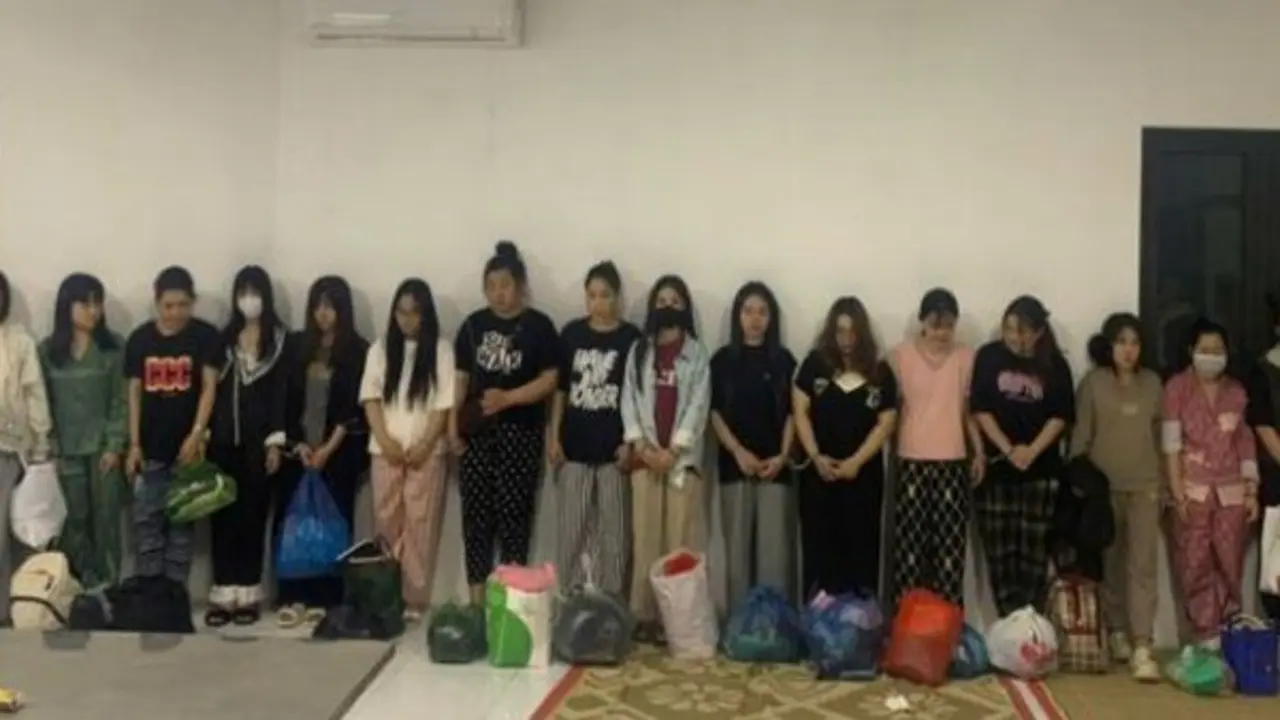 Hơn 32.000 người "sập bẫy" lừa đảo dưới hình thức livestream "cắt đá tìm ngọc"
