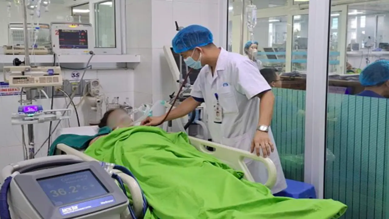 Hôn mê, suy đa tạng do làm việc ngoài trời nắng nóng