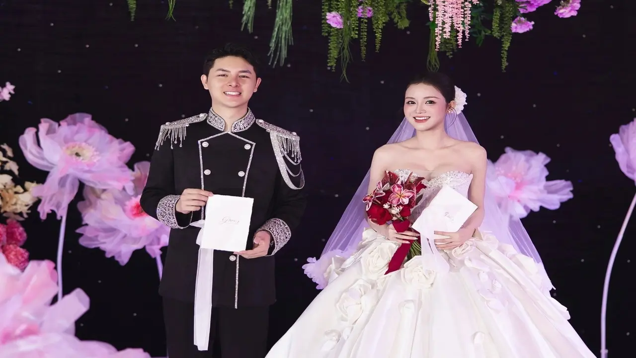 Hôn nhân của cặp đôi lệch tuổi vợ hơn chồng 9 tuổi ở Hà Nội