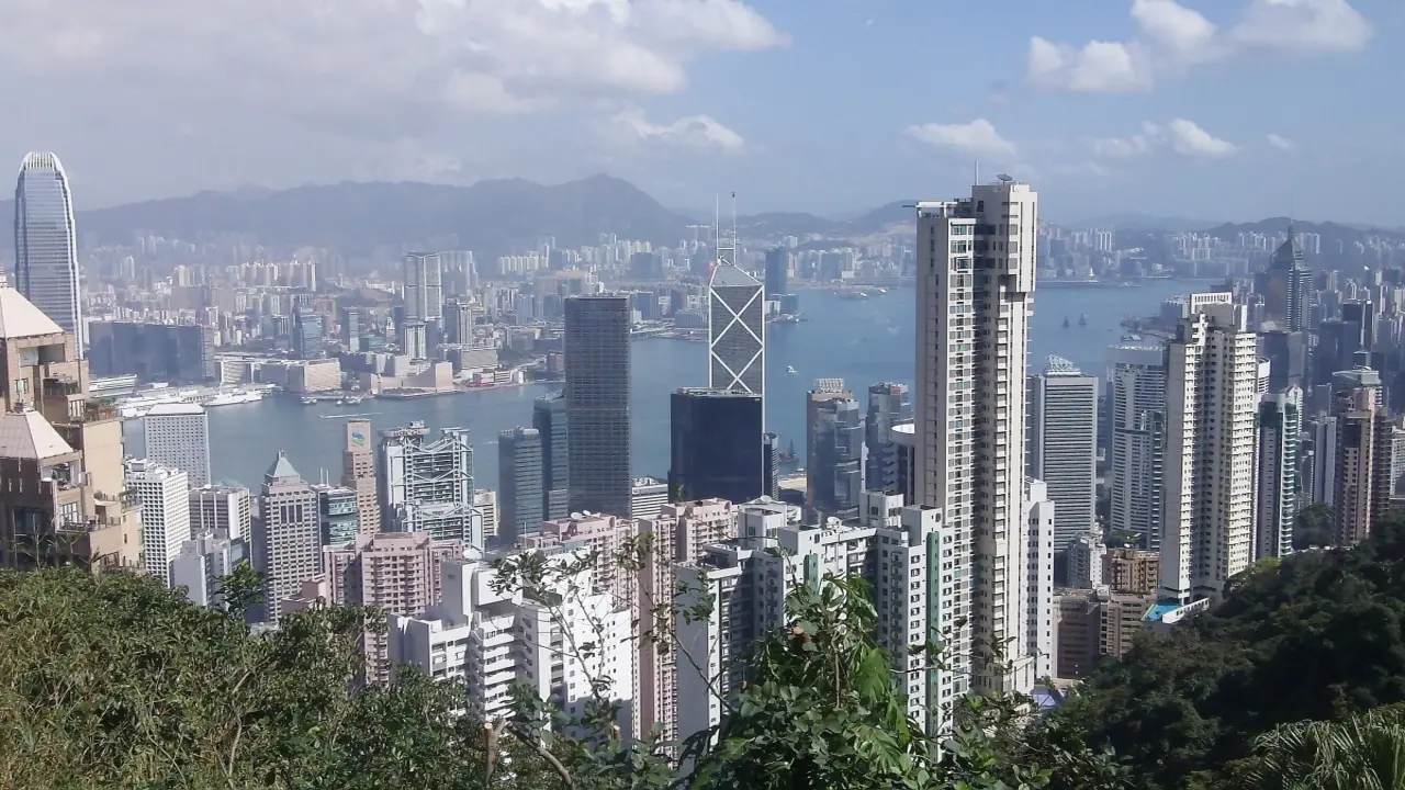 Hong Kong thu hút tài sản xuyên biên giới nhiều nhất toàn cầu