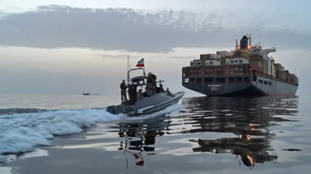 Iran lập cơ quan mới để quản lý eo biển Hormuz