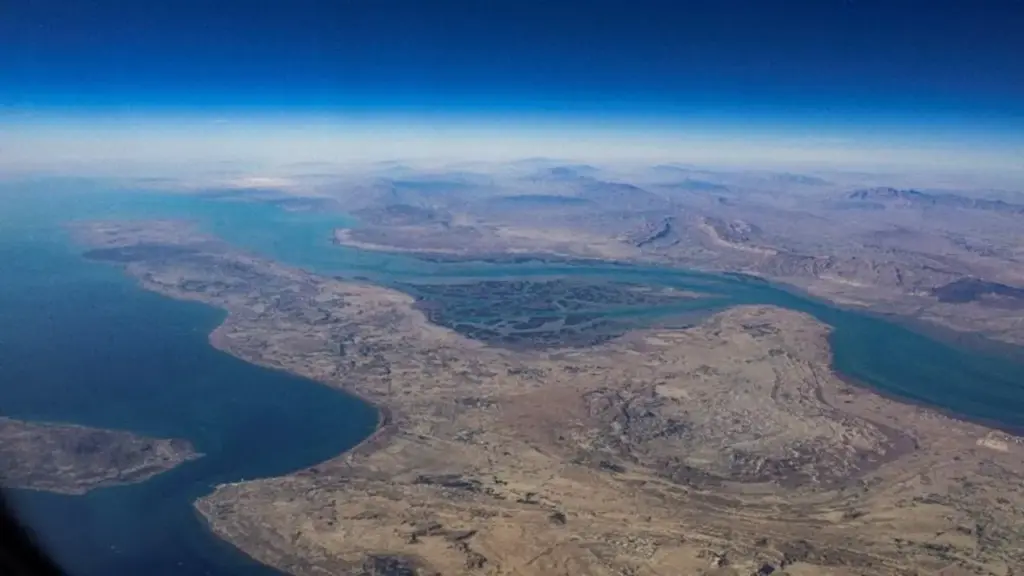 Iran lên tiếng về loạt vụ nổ ở đảo "tàu sân bay không thể chìm"