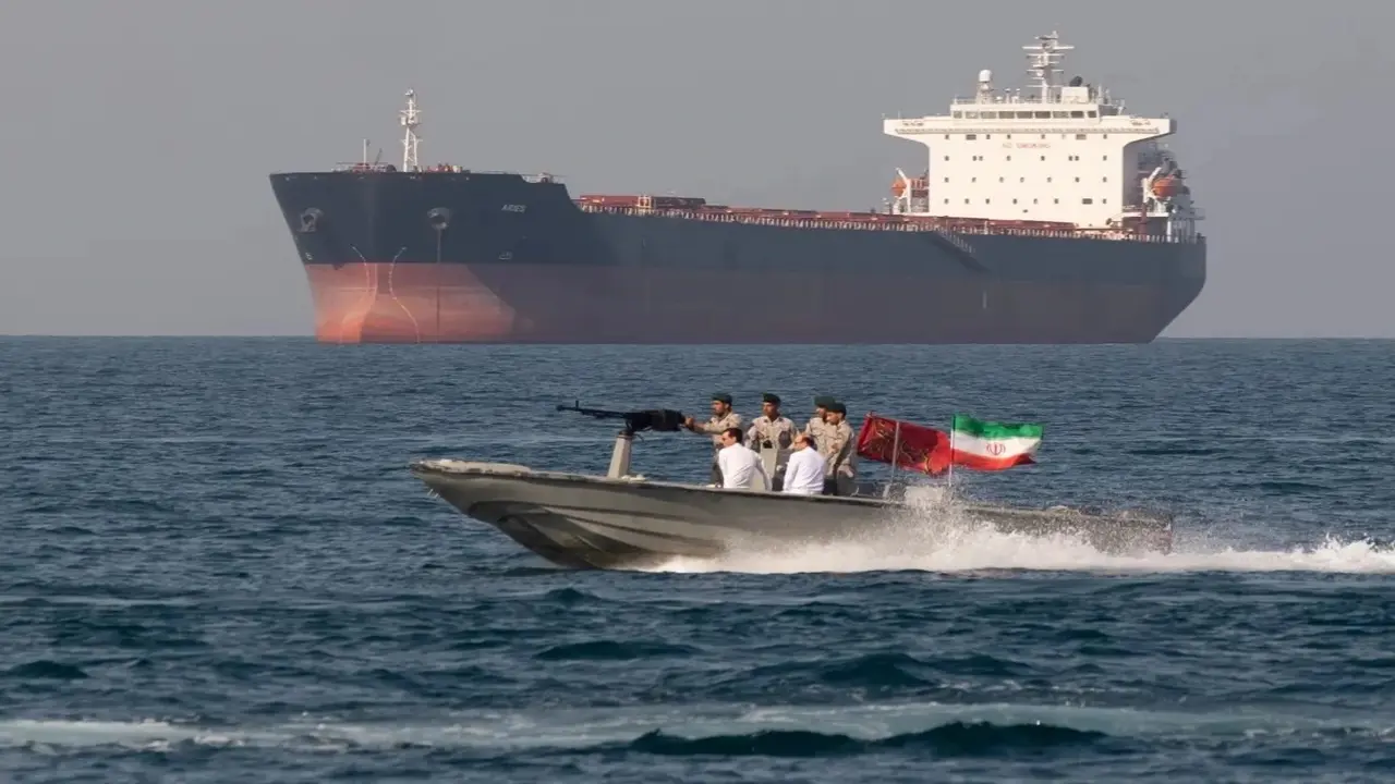Iran thiết kế cơ chế kiểm soát mới với eo biển Hormuz
