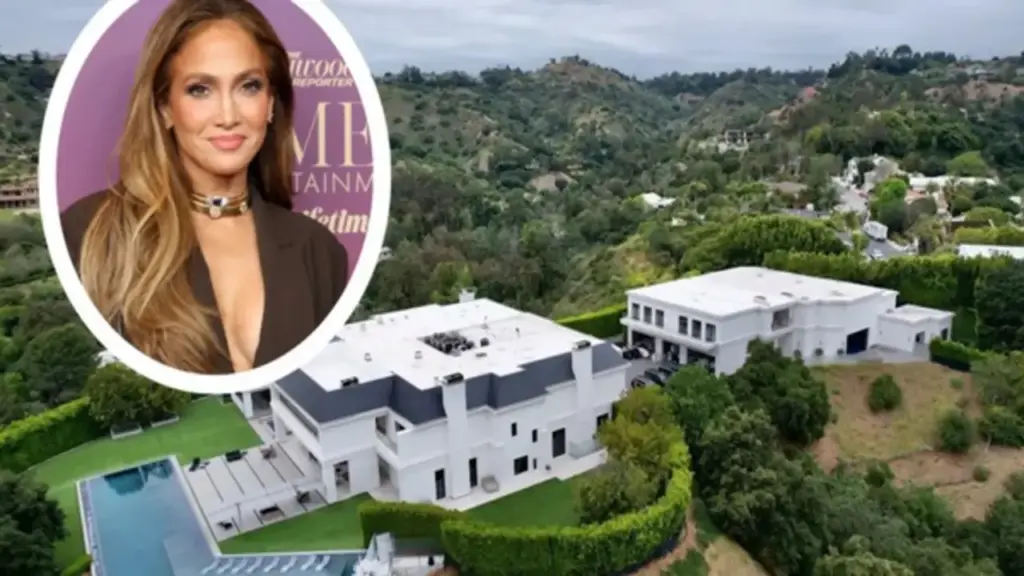 Jennifer Lopez rao bán rẻ biệt thự từng sống chung với Ben Affleck
