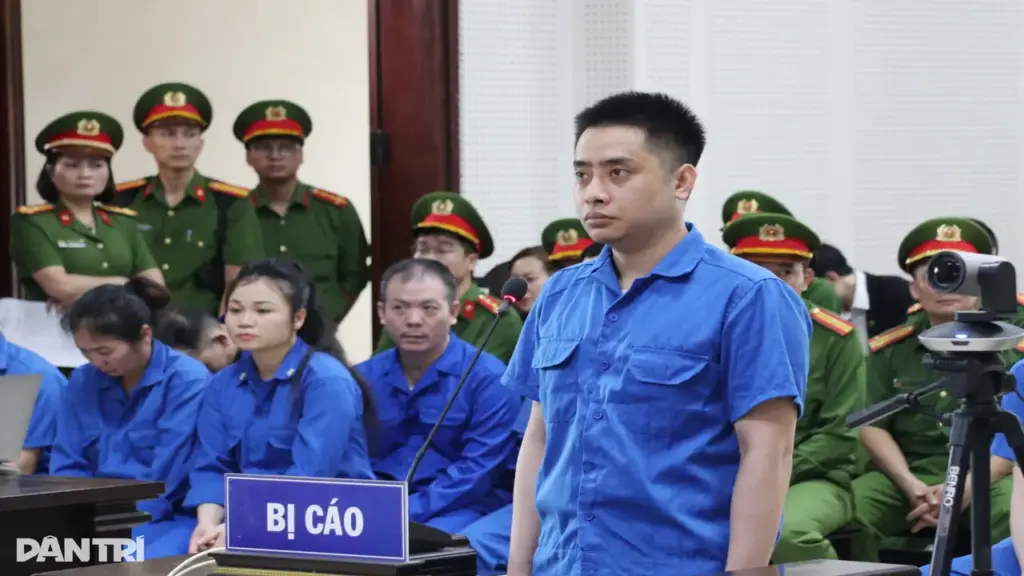 Kẻ bắn cán bộ công an hy sinh ở Quảng Ninh khai gì tại tòa?