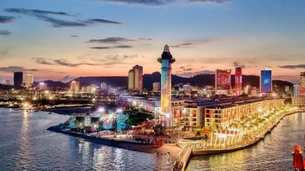 Khai trương "siêu phẩm" bên vịnh: Có bia thủ công chuẩn Đức, tọa độ thưởng thức show 3D mapping và pháo hoa đẹp nhất Quảng Ninh