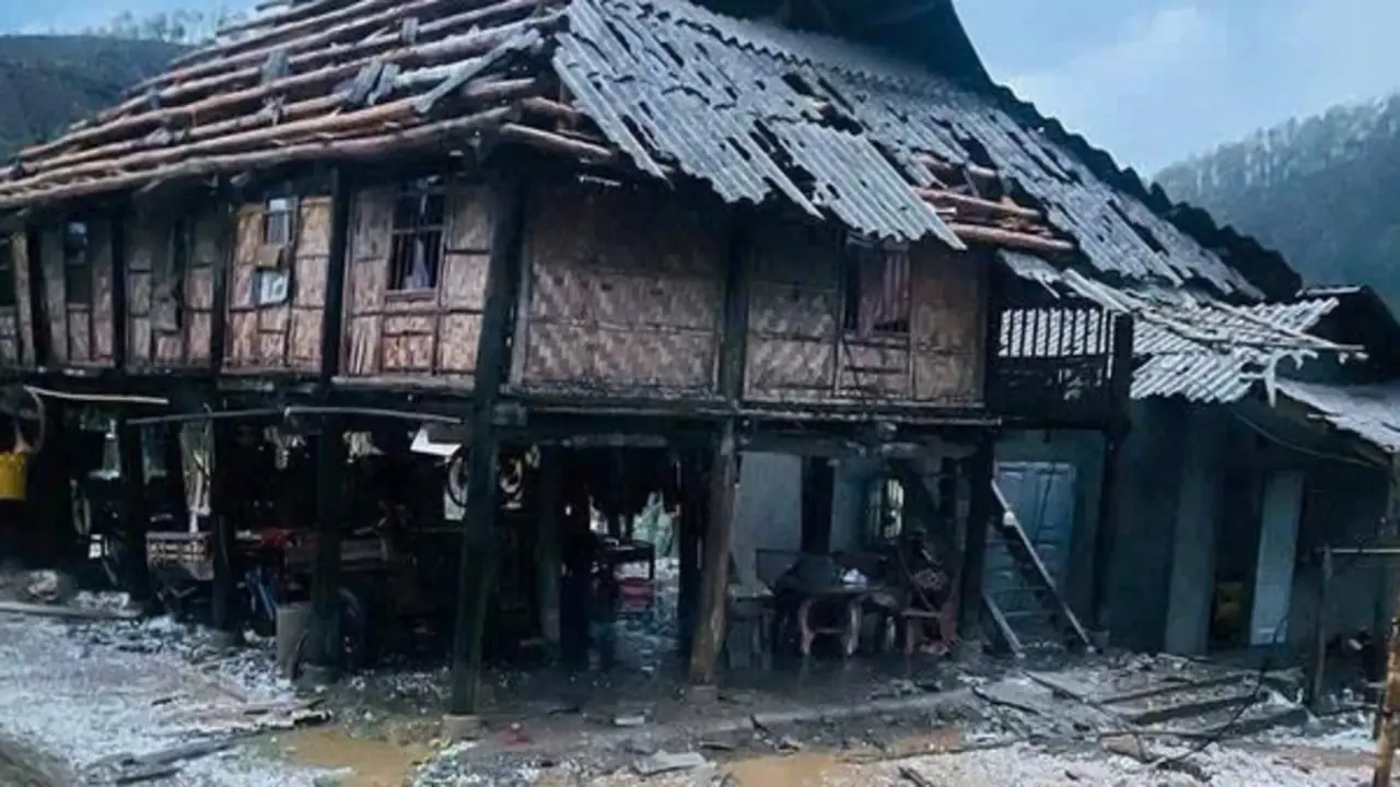 Không khí lạnh tràn xuống miền Bắc gây mưa lớn, nguy cơ mưa đá, giông lốc