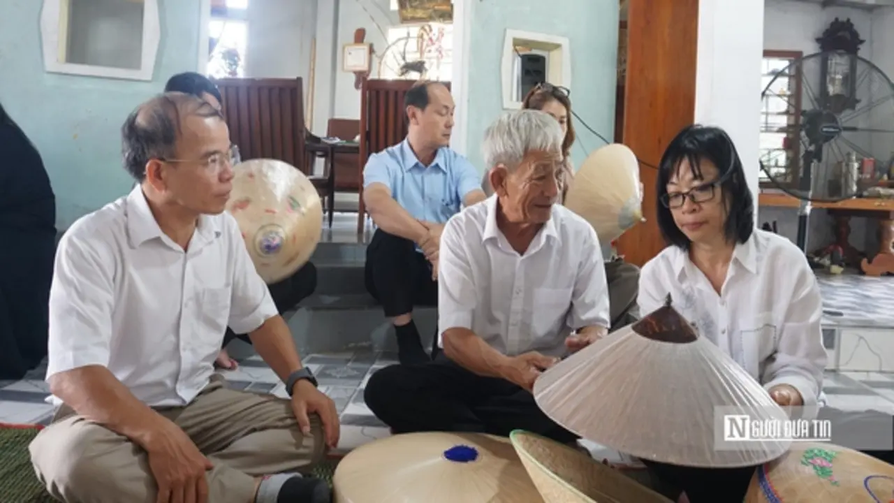 Kiến tạo không gian du lịch cộng đồng, tìm đầu ra cho làng nghề nón ngựa Di sản văn hóa quốc gia