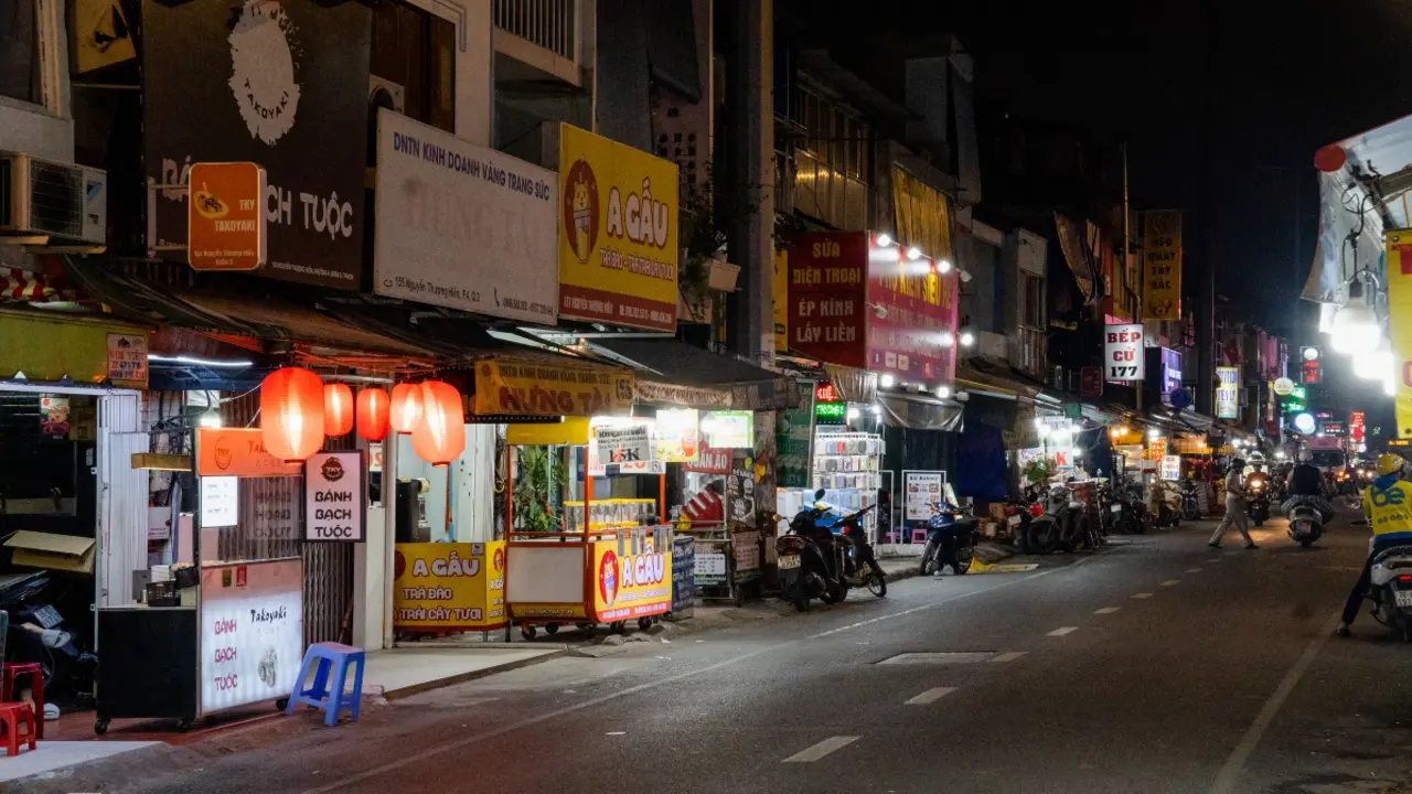 Kinh tế đêm sẽ đưa TP HCM thoát khỏi 'đường ray cũ'