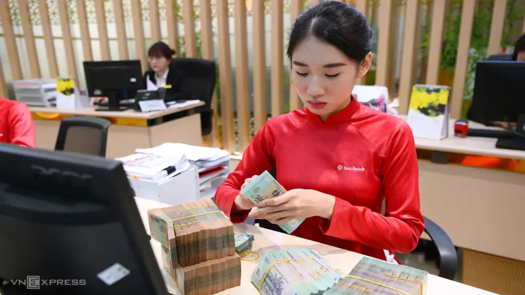 Lãi suất tiết kiệm ngân hàng nào cao nhất?