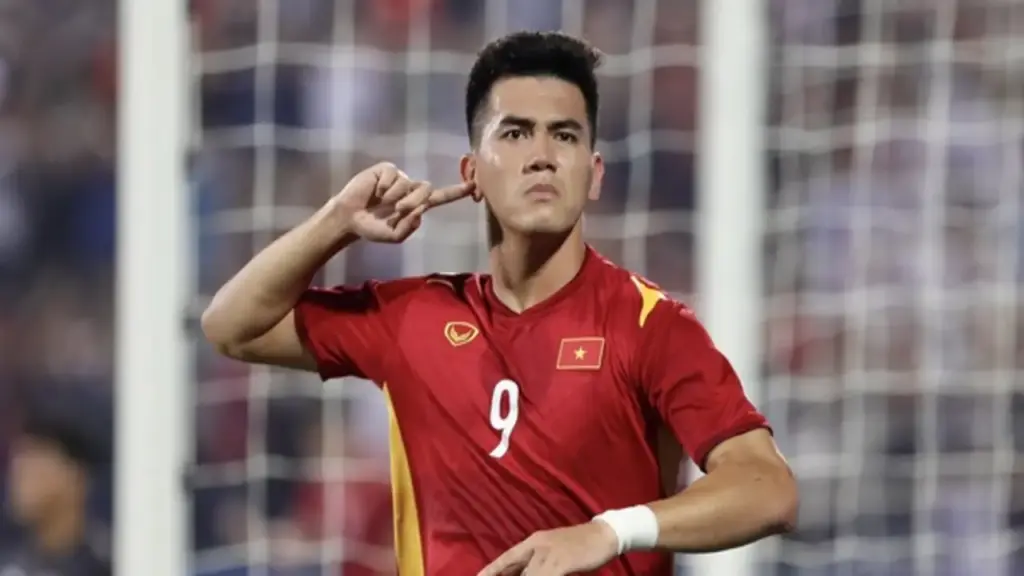 Lê Giang Patrick và Tiến Linh nên lưu ý, V-League sắp hạ màn: Thầy Kim không đợi đâu!