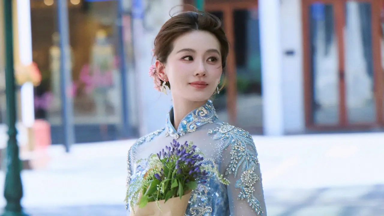 Lưu Thi Thi được khen dịu dàng trong nắng Hà Nội