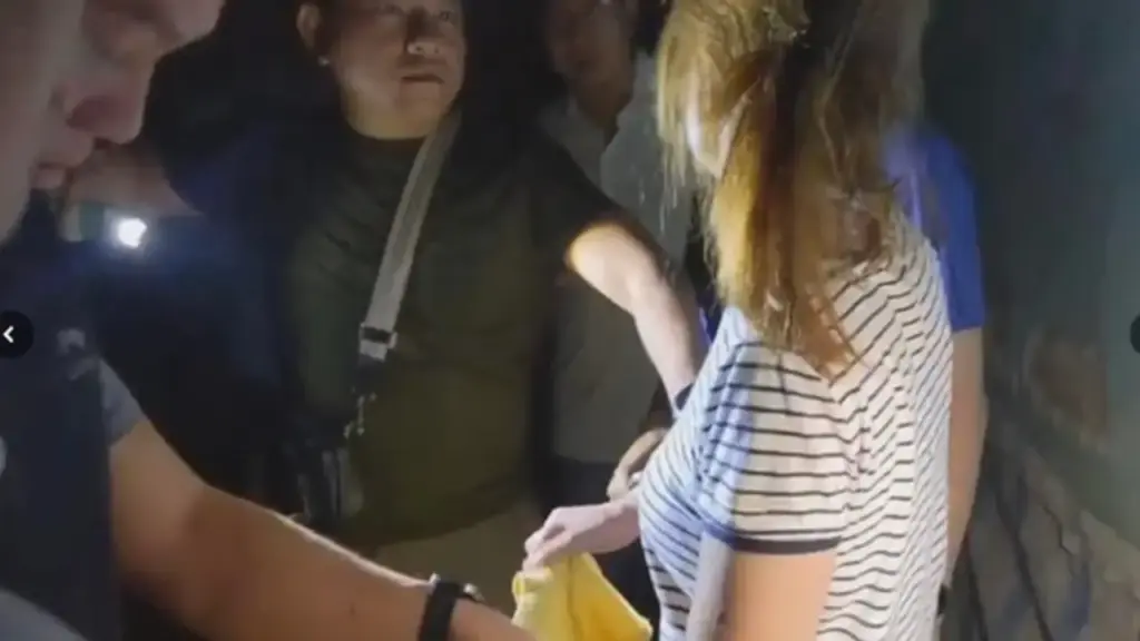 Màn cướp tiệm vàng giữa ban ngày của cặp đôi và cuộc truy bắt nghẹt thở suốt 8 giờ