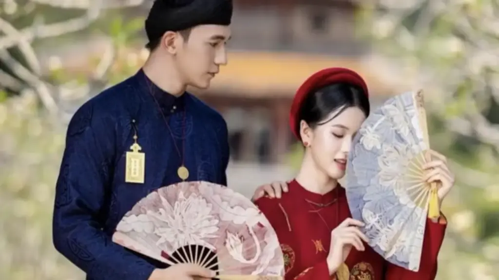 Màn né tránh nhau vô cùng ngượng ngùng của cặp đôi từng có mối tình đẹp như mơ