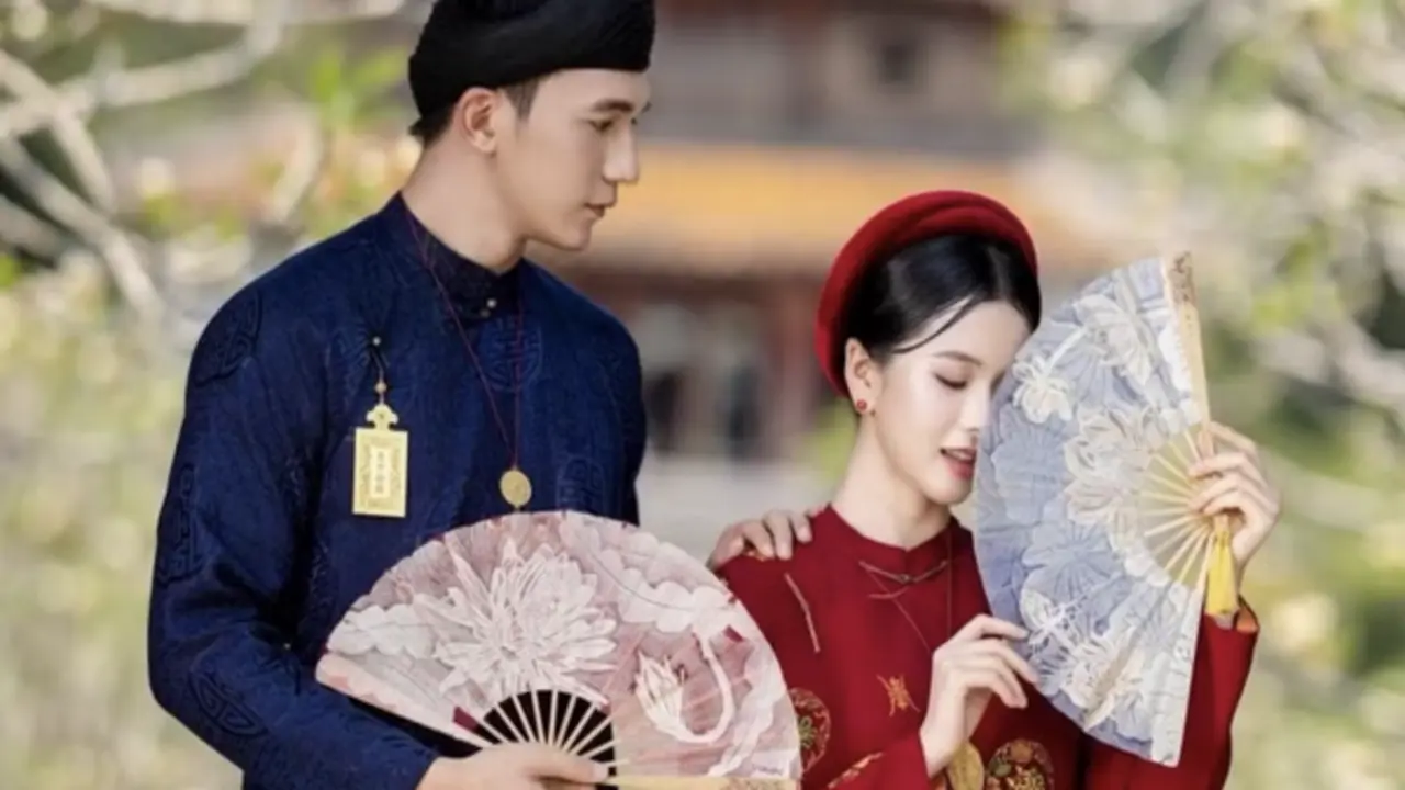Màn né tránh nhau vô cùng ngượng ngùng của cặp đôi từng có mối tình đẹp như mơ
